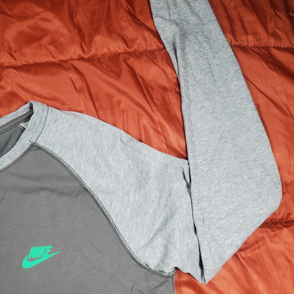 2013 Nike Long‎ Sleeve T shirt Grey Embroidered Swoosh Men's Large - Picture 5 of 16
